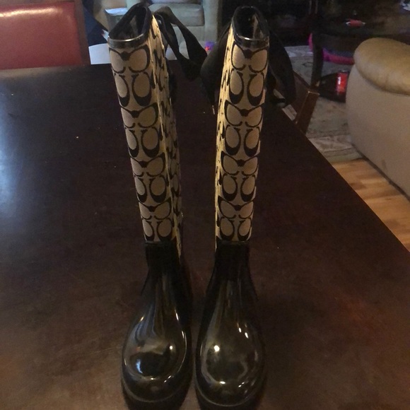 Coach high rain boots size 5 pre owned - Picture 2 of 5